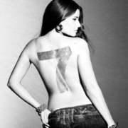 Nelly Furtado:  7