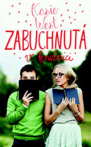 Zabuchnutá v knižnici